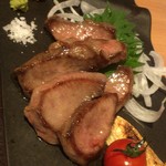 AKASAKA Tan伍 - 氷温熟成霜降りトロ牛たん2800円