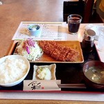 まるいち亭 - とんかつ定食