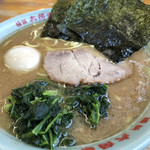 Ramen Rokkakuya - ラーメン（中盛）味玉追加 650円
                毎週火曜日・金曜日は ほうれん草or味玉
                無料追加可能 更にラインクーポンで中盛変更
                \( ˆoˆ )/