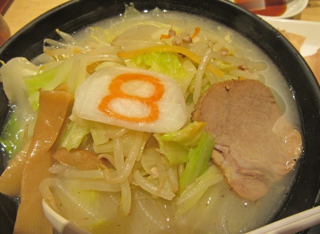 移転 8番ラーメン 富山駅店 富山 ラーメン 食べログ