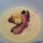 ユニッソン デ クール - Le Bourgeonement 　山鶉とカリフラワーのソース