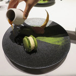 Le FAVORI - 抹茶マカロン 赤いベリー 塩桜のアイス （ホワイトチョコ）