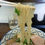 一仁 - 平打ち縮れ麺