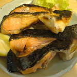 紋乃丞 - 紅鮭カマ焼き