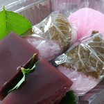 大和屋 - 水ようかんと道明寺、すあまです。