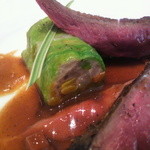 ユニッソン デ クール - 山鳩の内臓や野菜が詰まったロールキャベツ