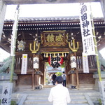 飛゜車浬 - ｢続いて、筑前総鎮守の櫛田神社へ＆博多どんたくで有名・山笠と県外者が説明(^_^;)｣ 令和元年 風薫筑前＆筑後逢瀬