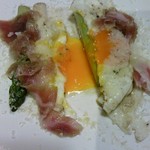 バルハチゴー - アスパラミラネーゼ自家製生ハム添え