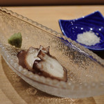 Sushi Shumpei - 出汁で煮たタコ