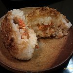 Ooiso - 鮭の焼きおにぎり。
      個人的には、もう少し辛い鮭でもよかったかなー。
      カリカリでしたー。
      