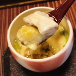 幸寿司 - 銀杏、白身魚、椎茸と具沢山
椎茸は巻物に入れるみたいな感じで甘く煮てある
タイプなので、好みが分かれますかね。