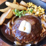 Boulangerie ptisserie & ANTIQUE - 鉄板バーグデミグラスソース¥1177(税込)
                        Aセット¥421(税込)…パン食べ放題