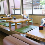山田うどん - 店内の様子