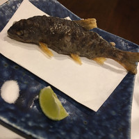 柳家錦 - アマゴの炭火焼き サツキマスになる前のアマゴ。クセがなく食べやすい。