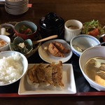 古民家 餃子省  - プレミアム餃子ランチ