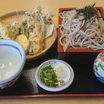 そば処 きむら - 天然山菜天ざる1380円