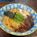 自家製麺 カミカゼ - 塩焦がしネギラーメン