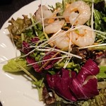 Les Cartes Club - 海老とパクチーのサラダ