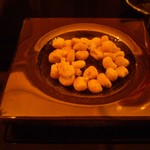 バー クーゲル - トウモロコシのホワイトチョコレート包.JPG