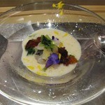 新和食 元永 - 冷たい前菜ふぐと白菜漬けのミルフィーユ仕立てポン酢のジェレと白子の泡を加えて