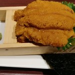 二丁目酒場 - 板うに……デカっΣ(○ω○)