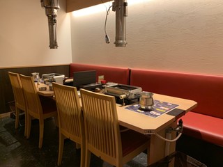 Koshitsu Izakaya Tebaichi - 広々使える８名個室もございます。（４階フロアマップ13,14の組み合わせ）