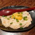 町の焼き鳥レストラン トリ太鼓 - 鮭トロユッケ