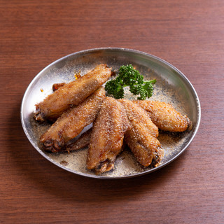 These are the famous chicken dish! There is a wide variety of flavors, and some say they can eat as many as they want!