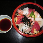 活魚料理八木亭 - 海鮮丼