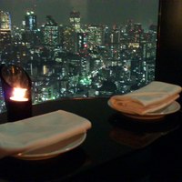 Bar＆Lounge MAJESTIC - テーブル席