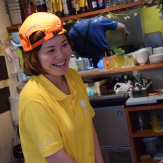 ホールスタッフみえさん