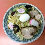 山田屋 - 五目やきそば（950円）