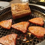 SATOブリアン 本店 - 焼きますよ