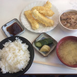 九十九亭食堂 - 天ぷら定食  550円  もつ煮込み 400円