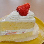 松風軒 - 朝摘み苺のショートケーキ