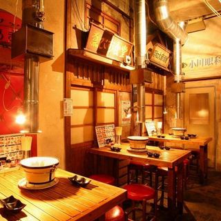 一歩店内に入ると昭和レトロな空間が広がります★