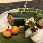 鮨処いとう - 「花」2300円税込の焼魚と前菜。私が訪問した日の焼魚はは金目鯛の西京焼でした。