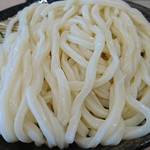はなまるうどん - 「ざる(中)」(¥421-税込)のアップをパシャ！この麺肌の良い食感は、何て言ったら良いのだろう。