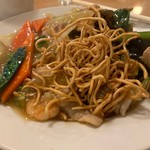 南海飯店 - かたい焼ソバの麺