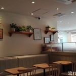 FRESHNESS BURGER - 店内