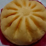 セブンイレブン - 料理写真:大人のごちそう海老チリまん(198円+税)
