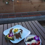 Barefoot Beach Cafe - ロコモコとアサイー