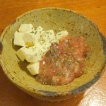 呑処 猫の額 - クリームチーズwith酒盗