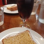 キュル・ド・サック - アイスコーヒーとバナナシフォンケーキ