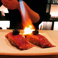 肉寿司 イタリアンバル 閂 心斎橋店 - ステーキ寿司ファイヤー！