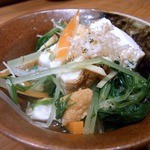 Kateiryouri Himawari - 野菜のたいたんです。 これぞ、家庭料理って感じですよね。 こうゆう料理が食べたくなるんですよね。 薄味で作られた味は、心に染み渡ります。 こんな料理を作ってくれる人がいれば、速攻で家に帰っちゃいますよ