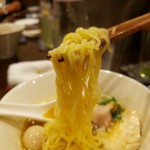 鳥田中 - 麺持ち上げ（持っていただきました