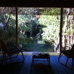 あさば - いつもは能舞台が見える部屋なのですが、今回は趣向を変えました。