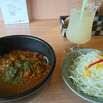 丼どん亭 - インディアンミートソーススパゲッティ