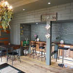 ドック&カフェ ノアール - 店内の様子